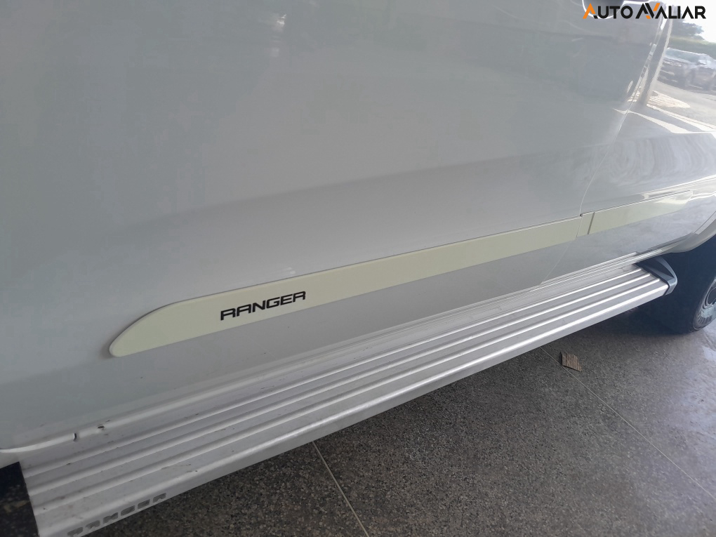 FORD RANGER 2.2 XLS 4X2 CD 16V DIESEL 4P MANUAL