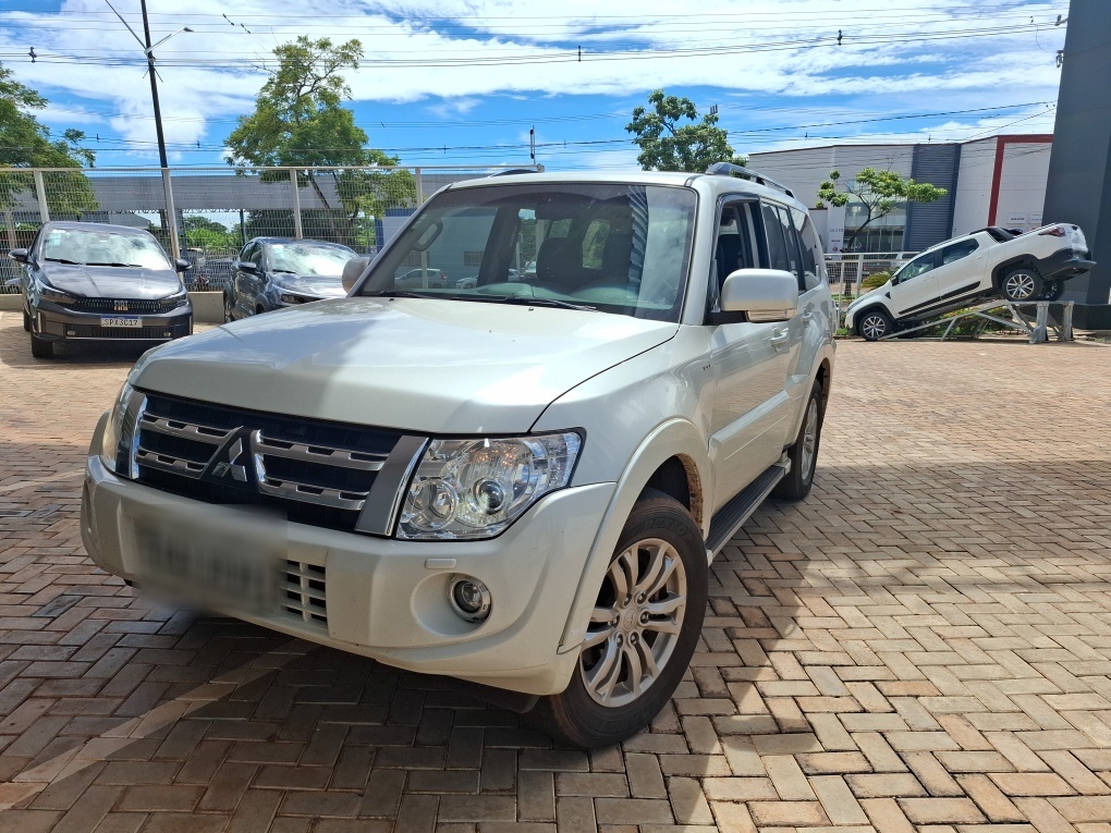 MITSUBISHI PAJERO 3.2 HPE FULL 4X4 T.I DIES. 5P AUT