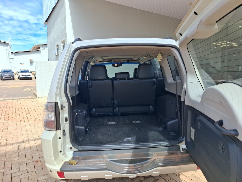 MITSUBISHI PAJERO 3.2 HPE FULL 4X4 T.I DIES. 5P AUT