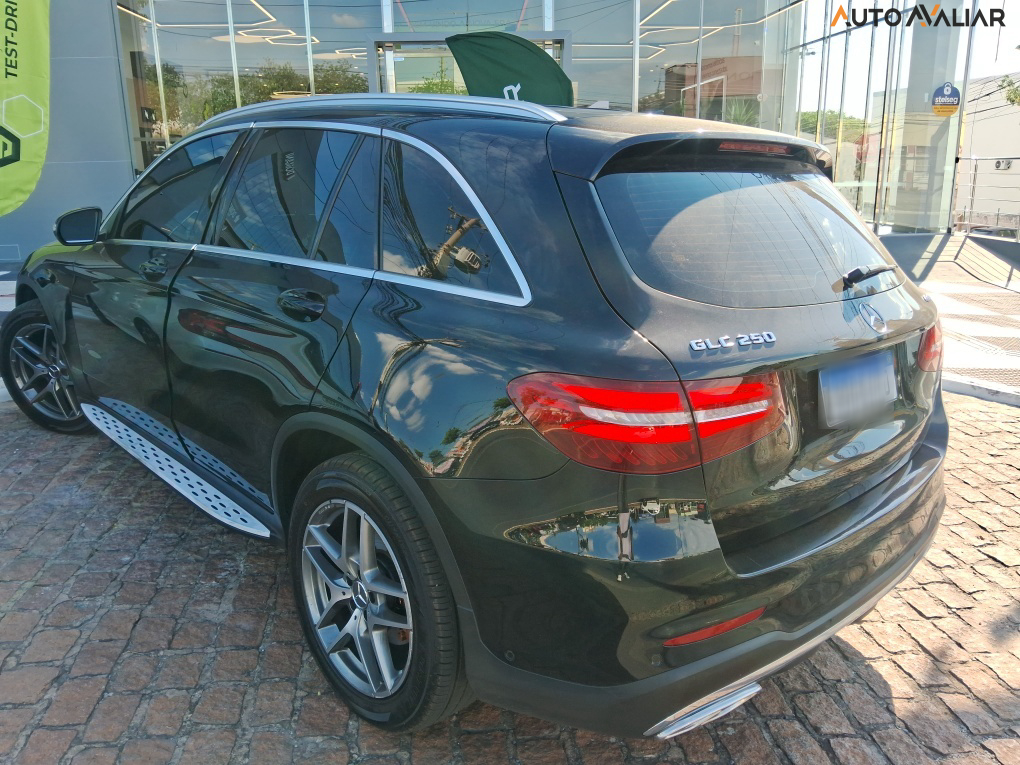 MERCEDES-BENZ GLC 250 2.0 CGI GASOLINA 4MATIC 9G-TRONIC
