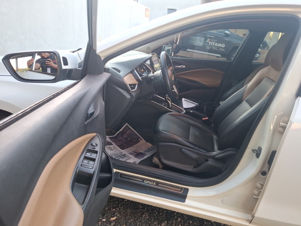 CHEVROLET ONIX 1.0 TURBO FLEX PLUS PREMIER AUTOMATICO