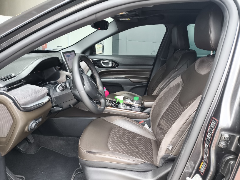 JEEP COMMANDER 2.0 TD380 TURBO DIESEL OVERLAND AT9