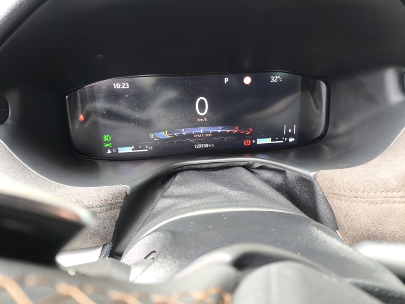 JEEP COMMANDER 2.0 TD380 TURBO DIESEL OVERLAND AT9