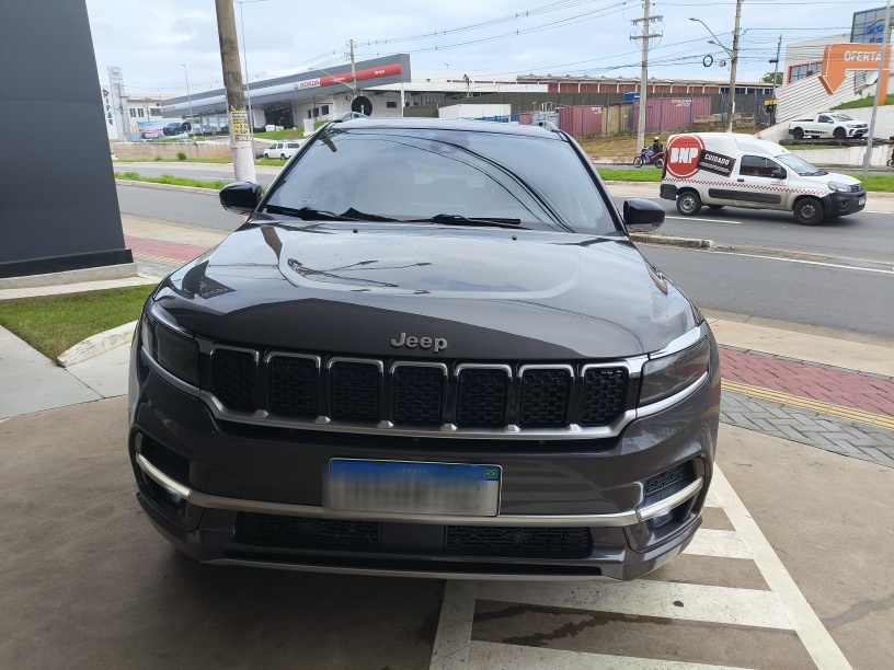 JEEP COMMANDER 2.0 TD380 TURBO DIESEL OVERLAND AT9