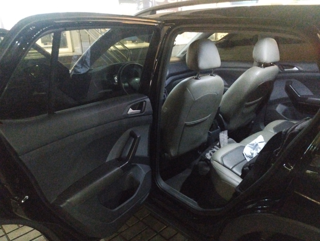 VOLKSWAGEN T-CROSS 1.0 200 TSI TOTAL FLEX SENSE AUTOM&Aacute;TICO