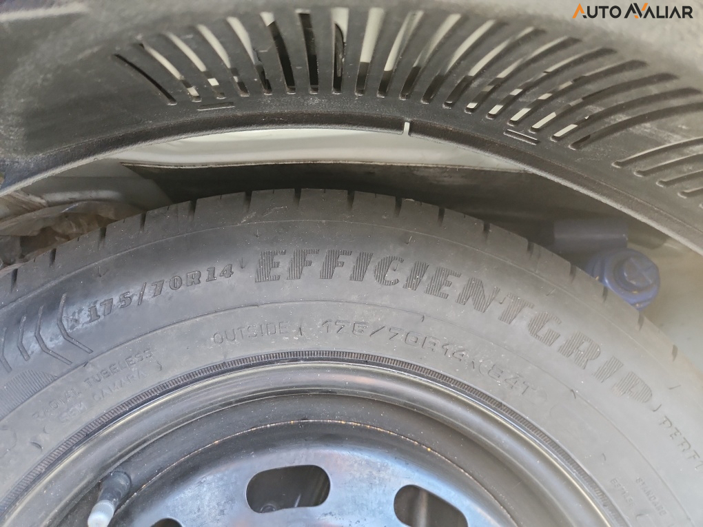 VOLKSWAGEN POLO 1.0 MPI TOTAL FLEX MANUAL