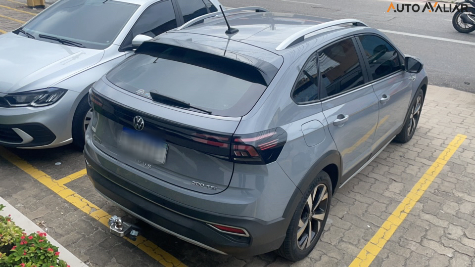 VOLKSWAGEN NIVUS 1.0 200 TSI TOTAL FLEX HIGHLINE AUTOM&Aacute;TICO