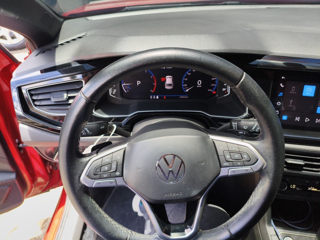 VOLKSWAGEN NIVUS 1.0 200 TSI TOTAL FLEX HIGHLINE AUTOM&Aacute;TICO