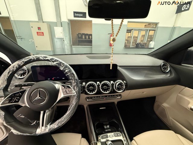 MERCEDES-BENZ GLA 200 PROGRESSIVE 1.3 TB 16V AUT.(HIB)