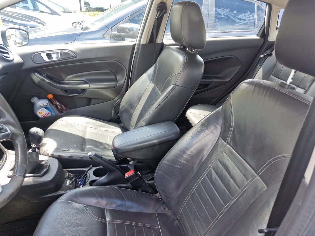 FORD FIESTA 1.6 TITANIUM HATCH 16V FLEX 4P MANUAL