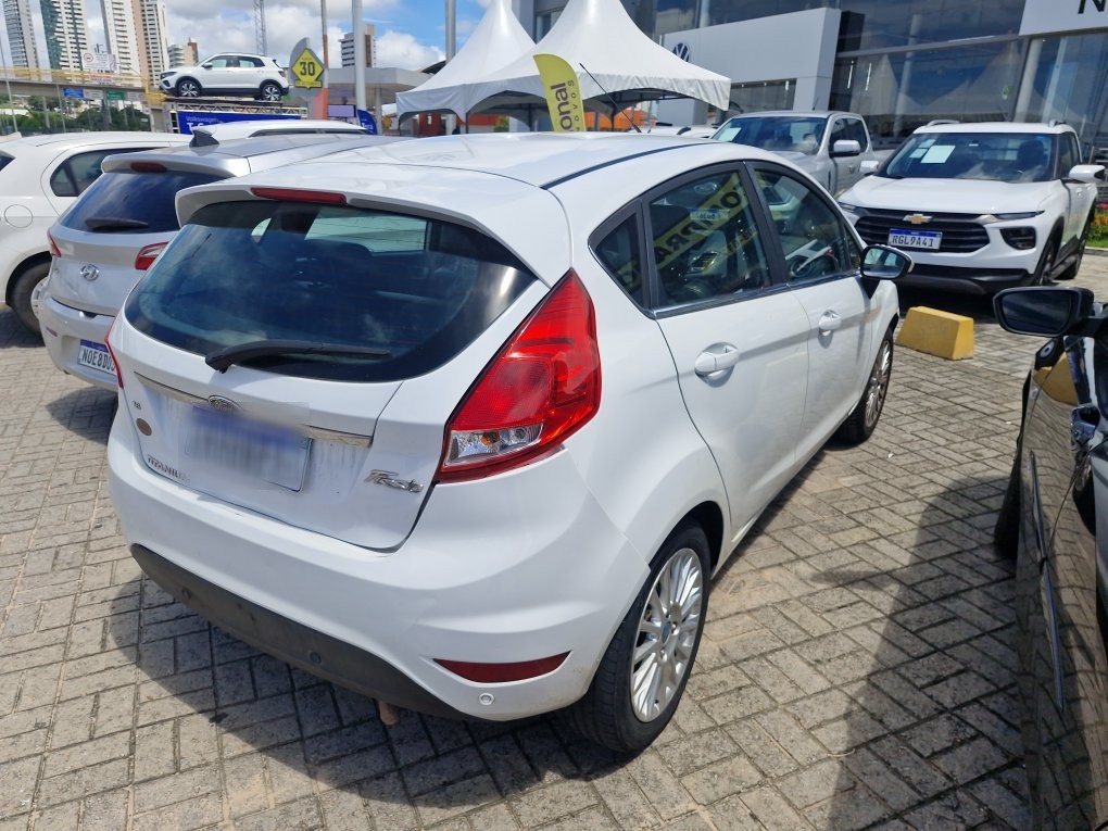 FORD FIESTA 1.6 TITANIUM HATCH 16V FLEX 4P MANUAL