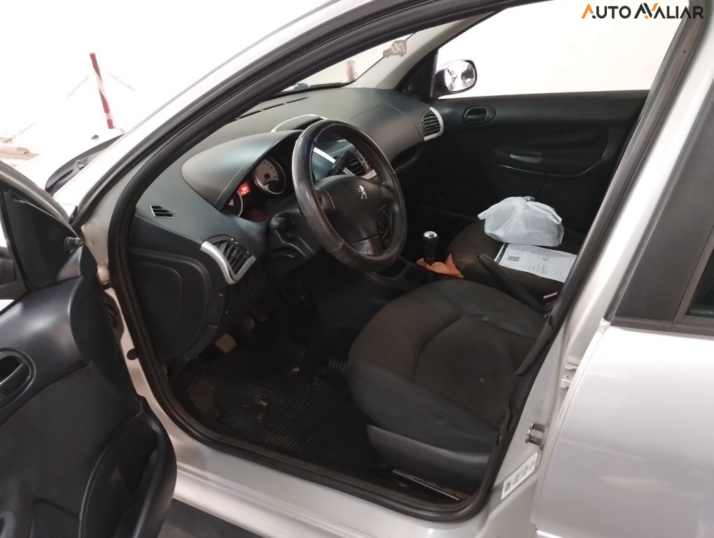 PEUGEOT 207 1.4 SEDAN ACTIVE 8V FLEX 4P MANUAL