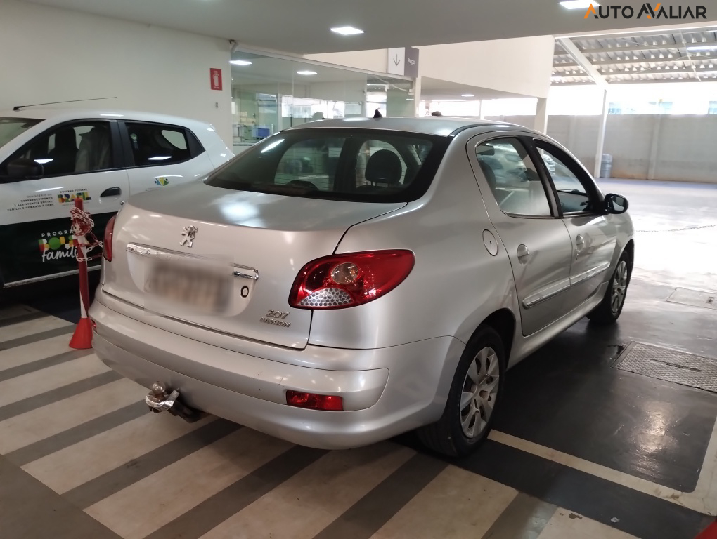 PEUGEOT 207 1.4 SEDAN ACTIVE 8V FLEX 4P MANUAL