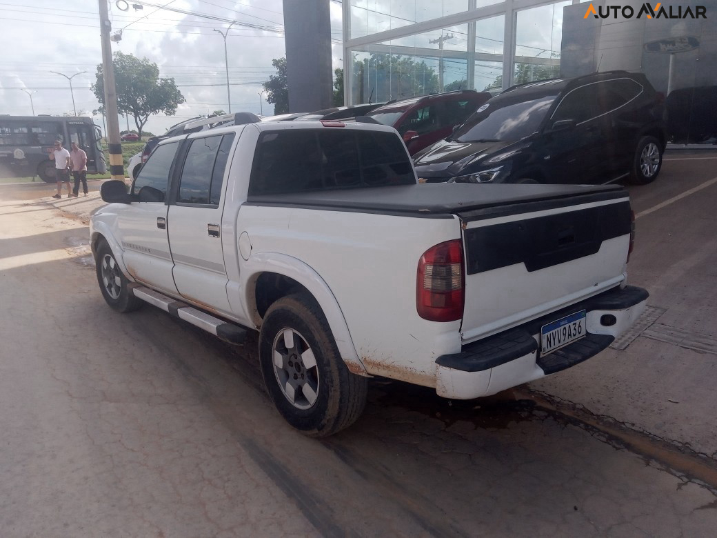 CHEVROLET S10 2.8 EXECUTIVE 4X4 CD 12V TURBO ELECTRONIC INTERCOOLER DIESEL 4P MANUAL