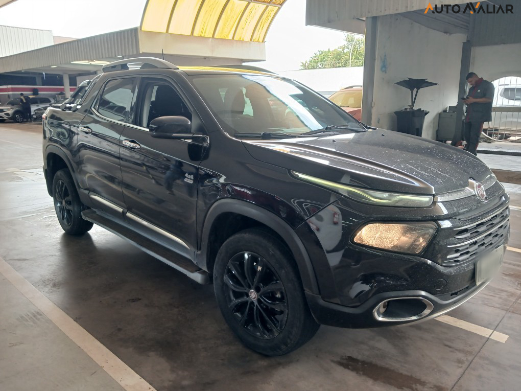 FIAT TORO 2.0 16V TURBO DIESEL VOLCANO 4WD AT9