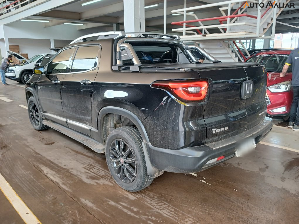 FIAT TORO 2.0 16V TURBO DIESEL VOLCANO 4WD AT9