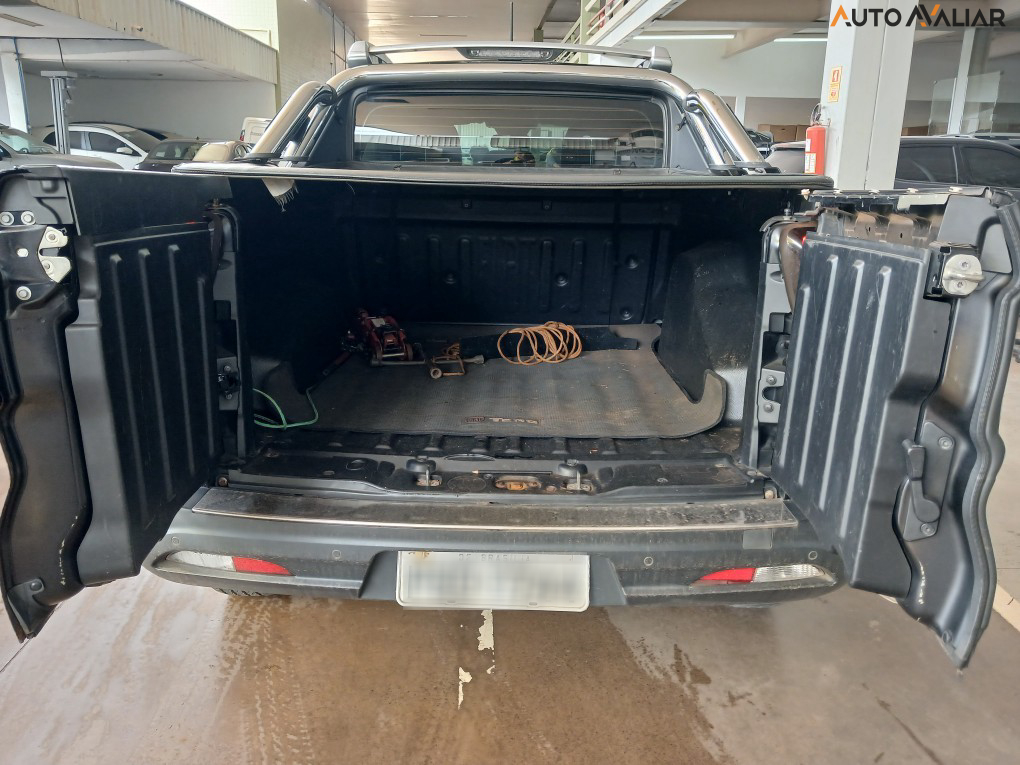 FIAT TORO 2.0 16V TURBO DIESEL VOLCANO 4WD AT9