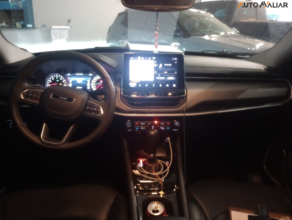 JEEP COMPASS 1.3 T270 TURBO FLEX LONGITUDE AT6