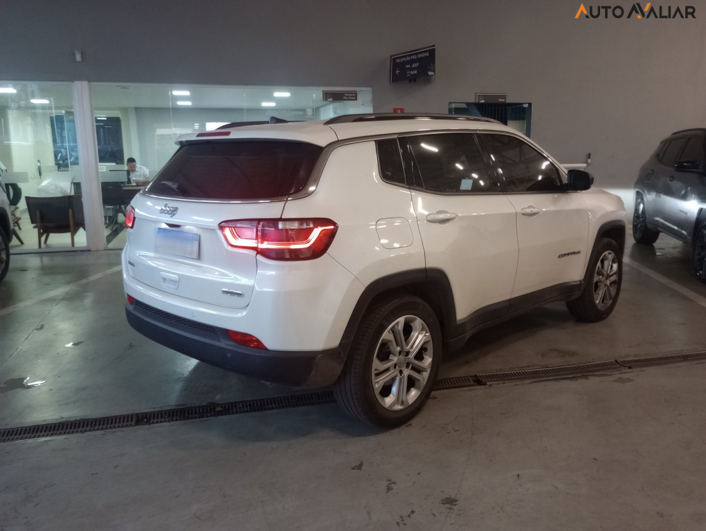 JEEP COMPASS 1.3 T270 TURBO FLEX LONGITUDE AT6