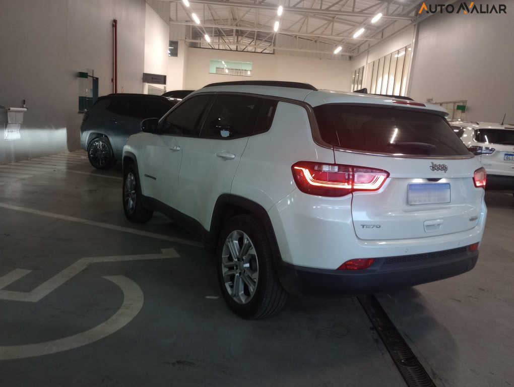 JEEP COMPASS 1.3 T270 TURBO FLEX LONGITUDE AT6