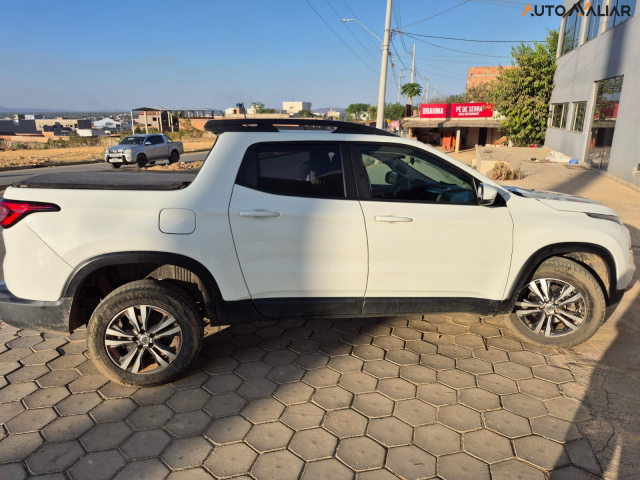 FIAT TORO 2.0 16V TURBO DIESEL FREEDOM 4WD AT9