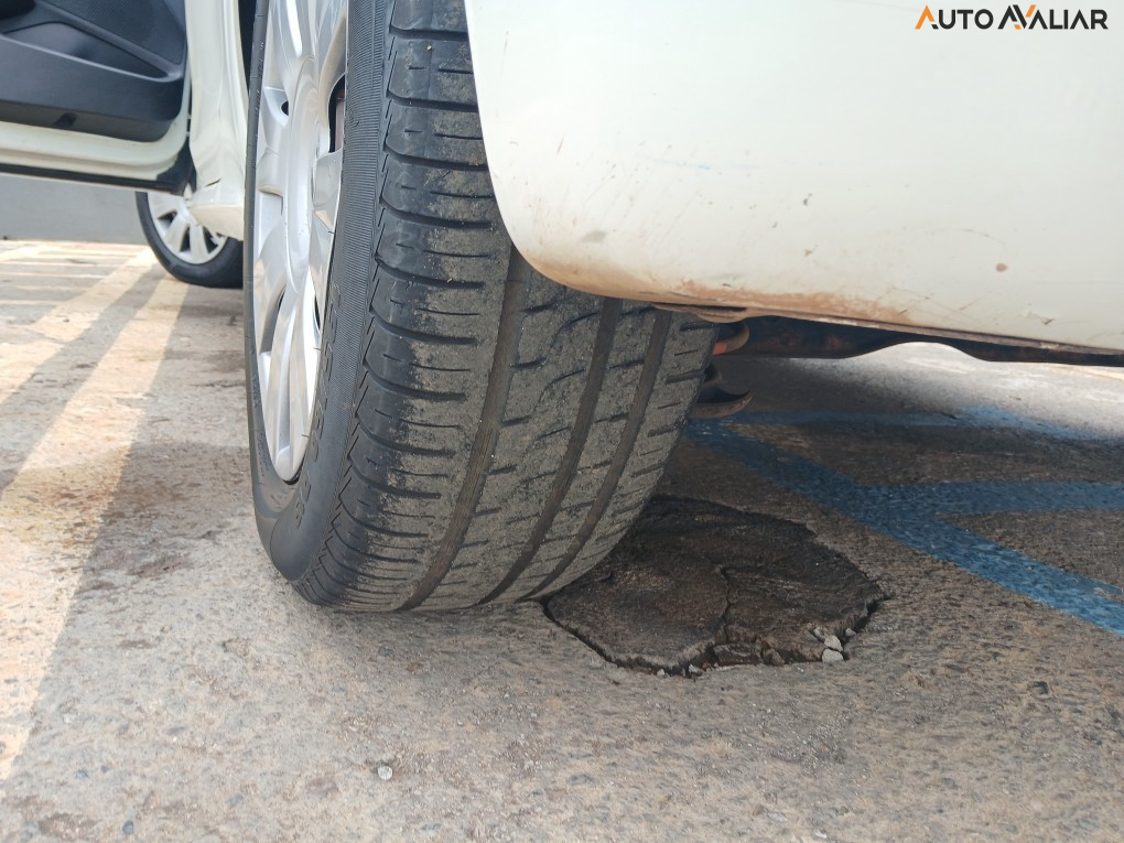 PEUGEOT 208 1.5 ACTIVE 8V FLEX 4P MANUAL