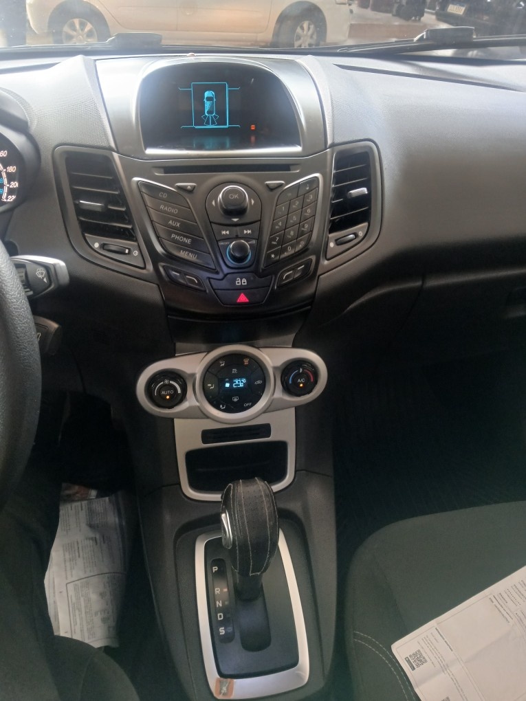 FORD FIESTA 1.6 SE HATCH 16V FLEX 4P POWERSHIFT