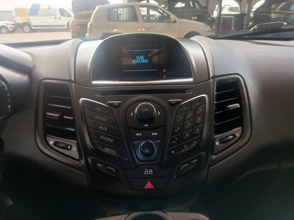 FORD FIESTA 1.6 SE HATCH 16V FLEX 4P POWERSHIFT