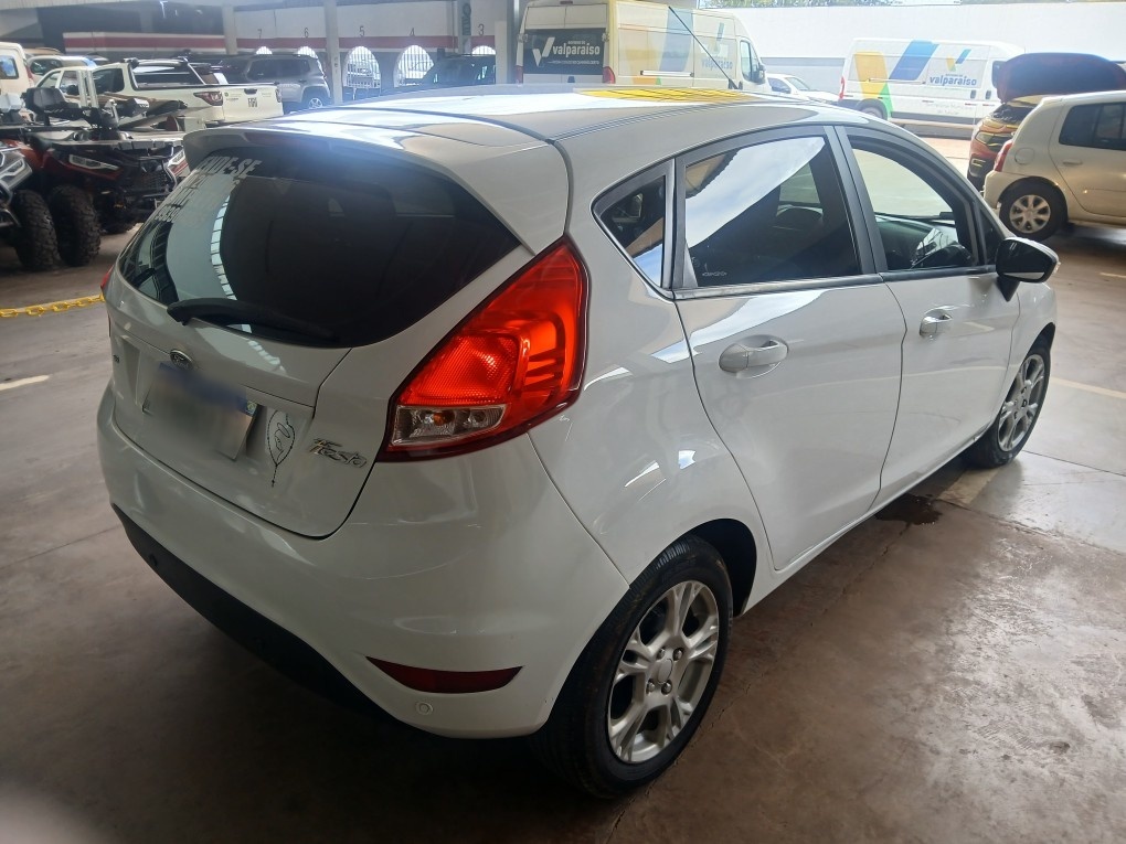 FORD FIESTA 1.6 SE HATCH 16V FLEX 4P POWERSHIFT