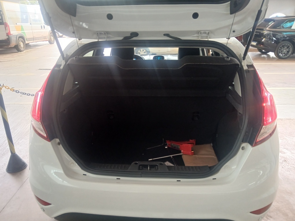 FORD FIESTA 1.6 SE HATCH 16V FLEX 4P POWERSHIFT