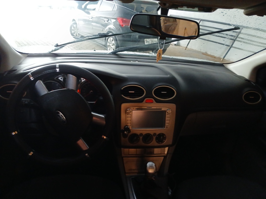 FORD FOCUS 1.6 GL 16V FLEX 4P MANUAL