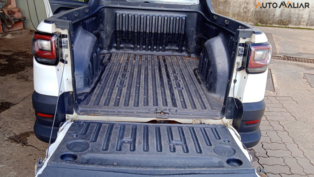 FIAT STRADA 1.4 FIRE FLEX ENDURANCE CS MANUAL