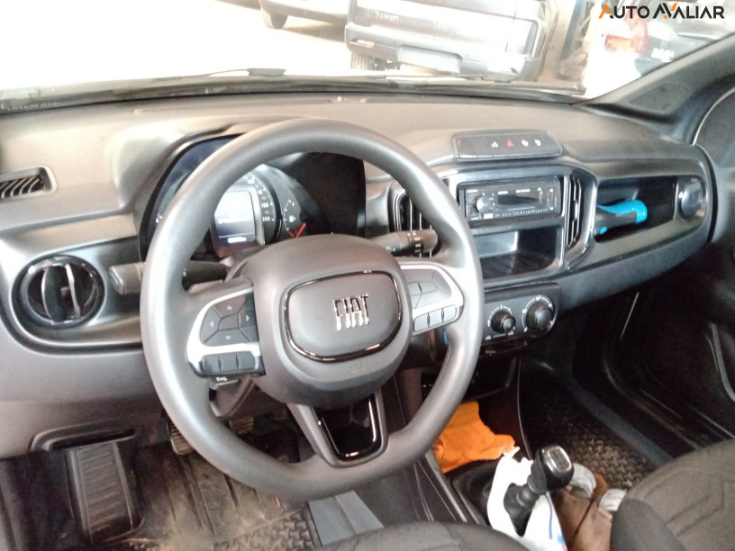 FIAT STRADA FREEDOM 1.3 FLEX 8V CS PLUS