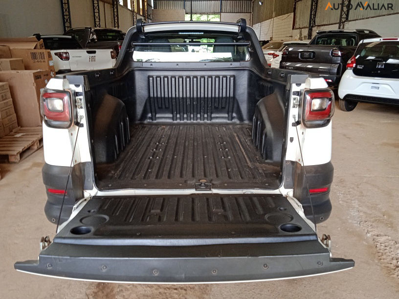 FIAT STRADA FREEDOM 1.3 FLEX 8V CS PLUS