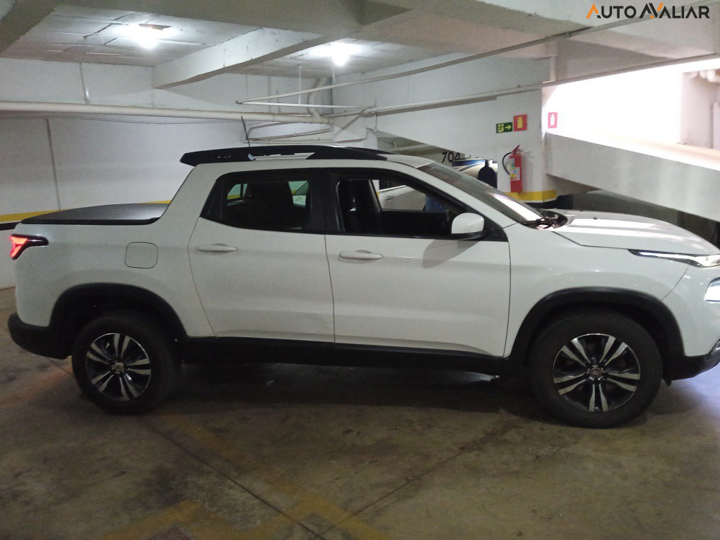 FIAT TORO 2.0 16V TURBO DIESEL FREEDOM 4WD AT9