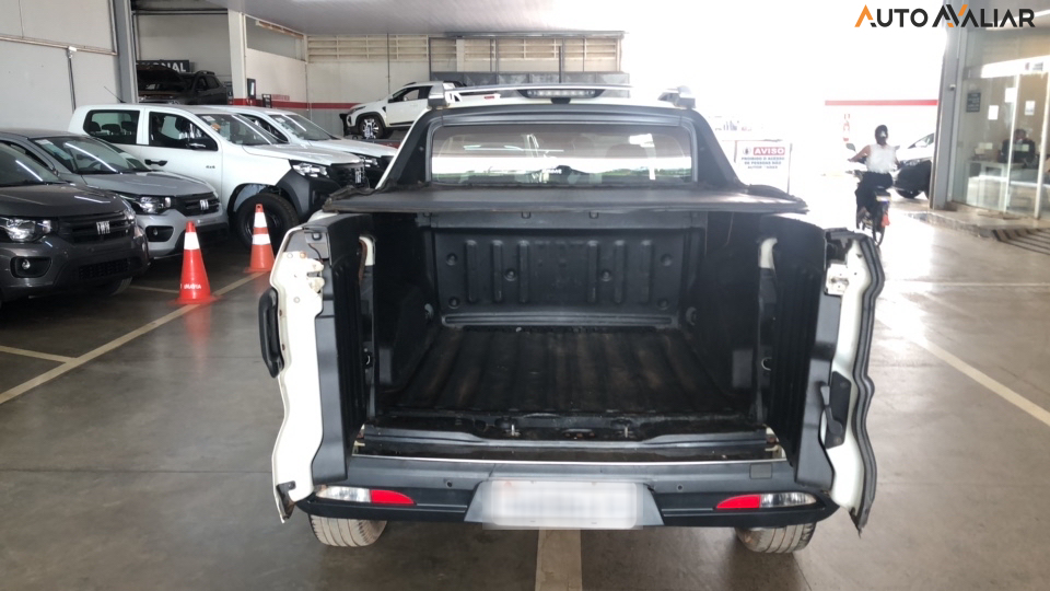 FIAT TORO 2.0 16V TURBO DIESEL VOLCANO 4WD AT9