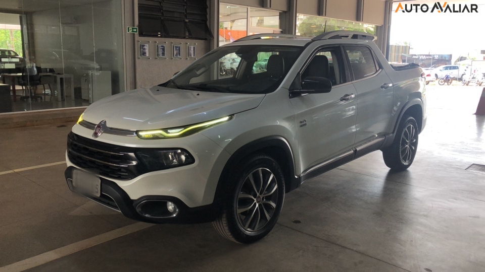 FIAT TORO 2.0 16V TURBO DIESEL VOLCANO 4WD AT9