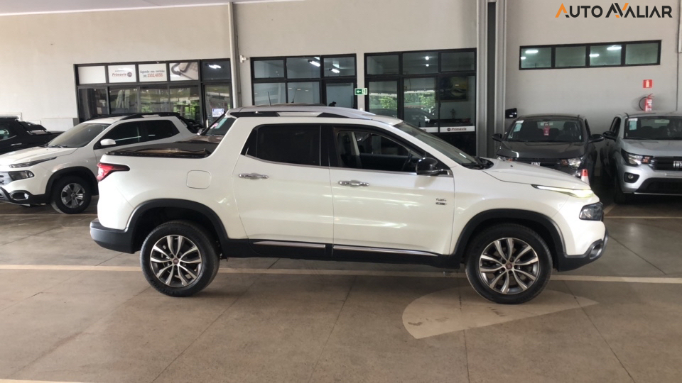 FIAT TORO 2.0 16V TURBO DIESEL VOLCANO 4WD AT9