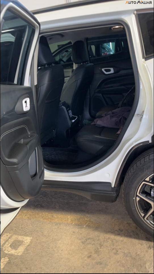 JEEP COMPASS 1.3 T270 TURBO FLEX LONGITUDE AT6