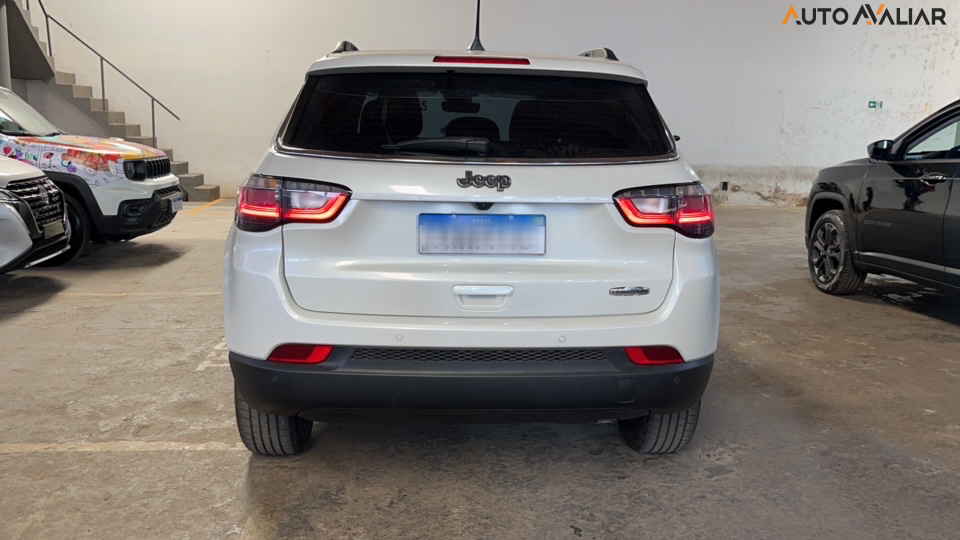 JEEP COMPASS 1.3 T270 TURBO FLEX LONGITUDE AT6