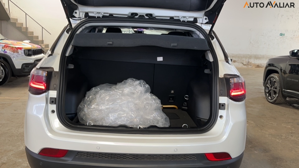 JEEP COMPASS 1.3 T270 TURBO FLEX LONGITUDE AT6