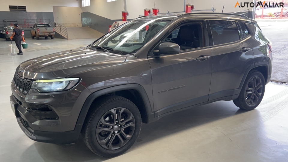 JEEP COMPASS 1.3 T270 TURBO FLEX LONGITUDE AT6