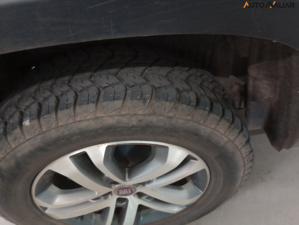 FIAT TORO 2.0 16V TURBO DIESEL VOLCANO 4WD AT9