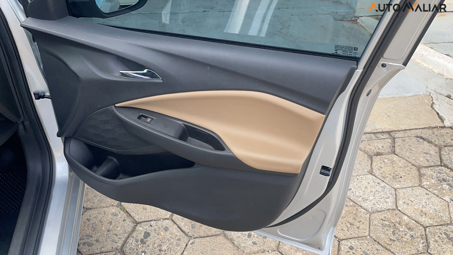 CHEVROLET ONIX 1.0 TURBO FLEX PLUS PREMIER AUTOMATICO