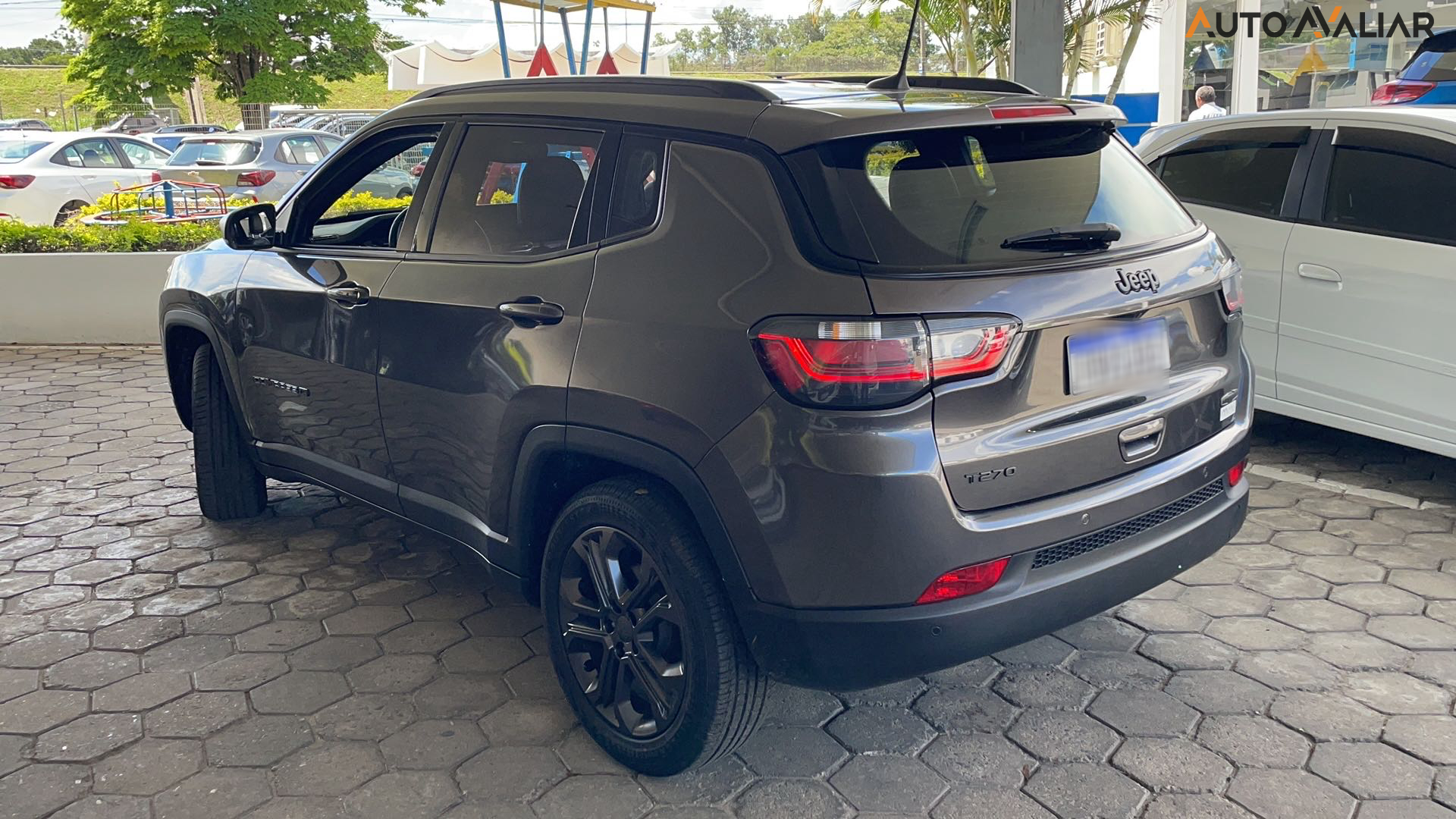 JEEP COMPASS 1.3 T270 TURBO FLEX LONGITUDE AT6