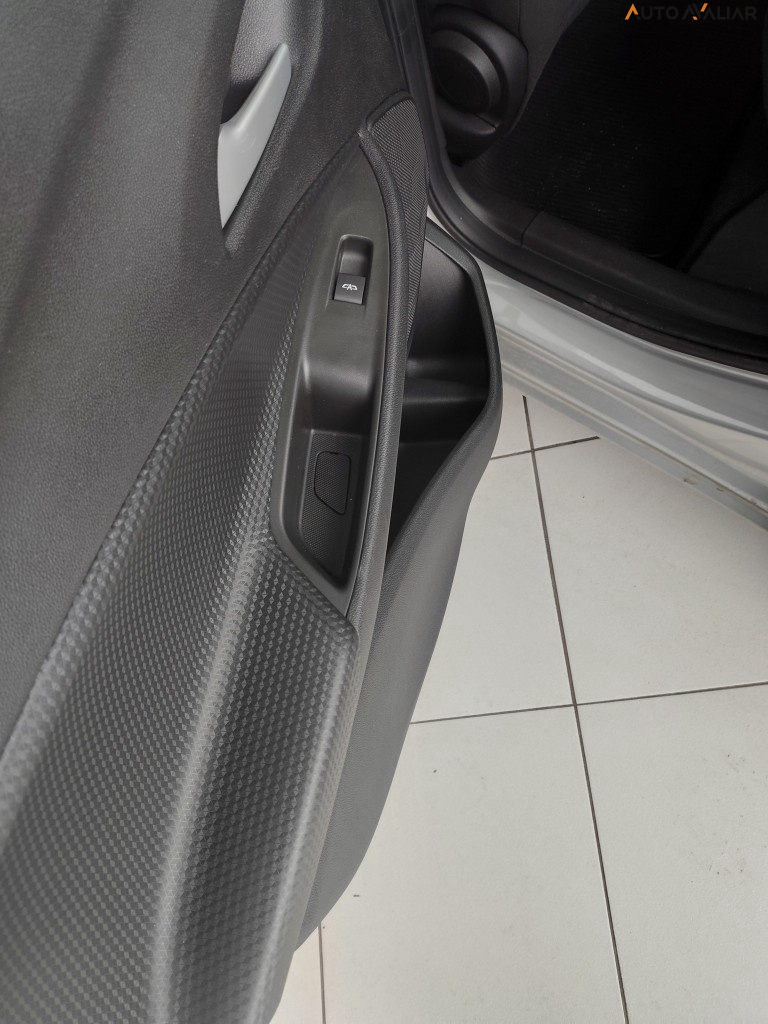 CHEVROLET ONIX 1.0 TURBO FLEX PLUS LT MANUAL