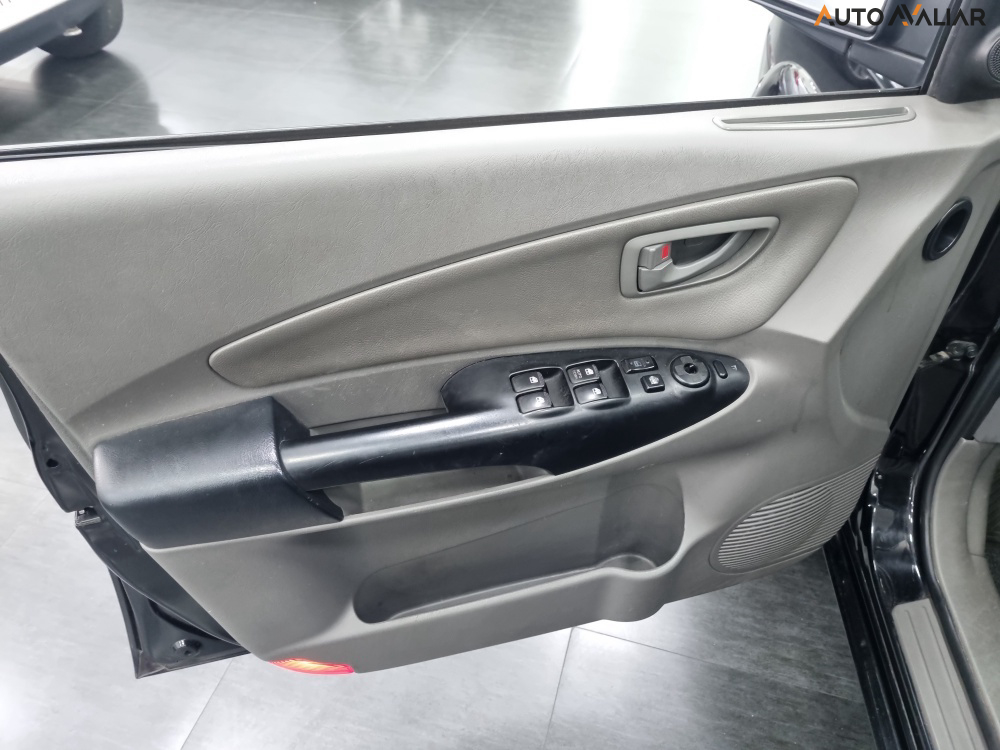 HYUNDAI TUCSON 2.0 MPFI GLS 16V 143CV 2WD FLEX 4P AUTOMATICO