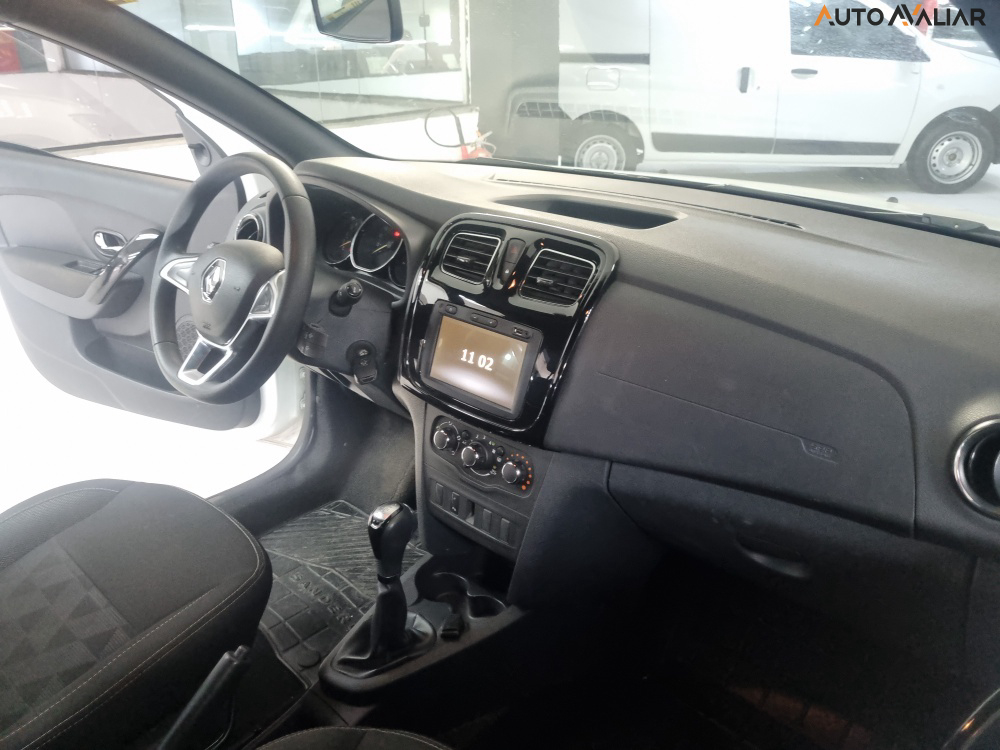 RENAULT SANDERO 1.6 16V SCE FLEX ZEN AUTOMATICO