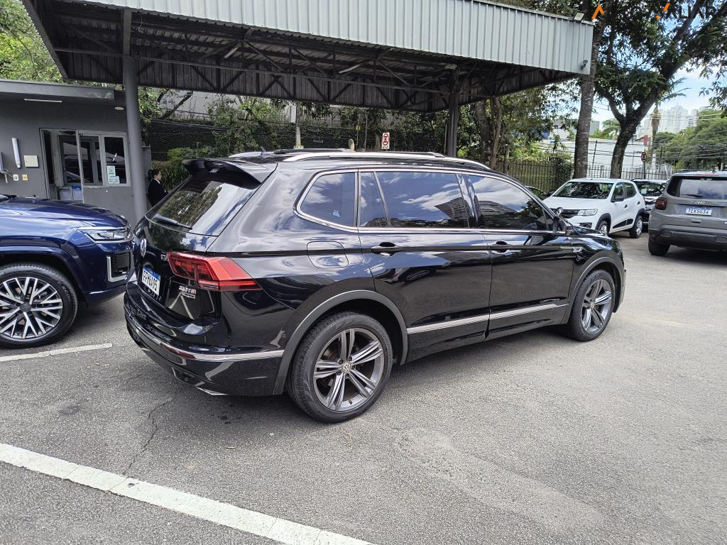 VOLKSWAGEN TIGUAN 2.0 350 TSI GASOLINA ALLSPACE R-LINE 4MOTION DSG VOLKSWAGEN TIGUAN 2.0 350 TSI GASOLINA ALLSPACE R-LINE 4MOTION DSG