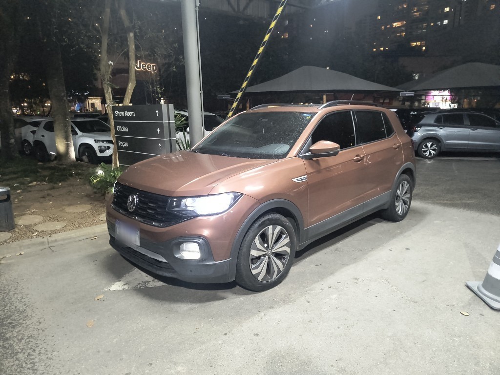 VOLKSWAGEN T-CROSS 1.0 200 TSI TOTAL FLEX COMFORTLINE AUTOMATICO VOLKSWAGEN T-CROSS 1.0 200 TSI TOTAL FLEX COMFORTLINE AUTOMATICO